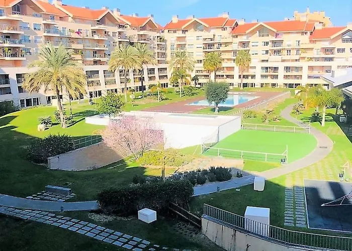 Modern Apartment in Luxurious Condominium
