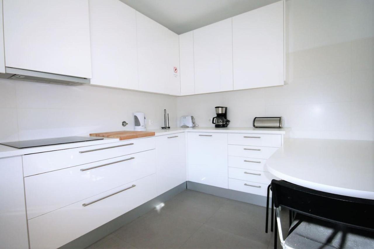 Modern In Luxurious Condominium * Cascais