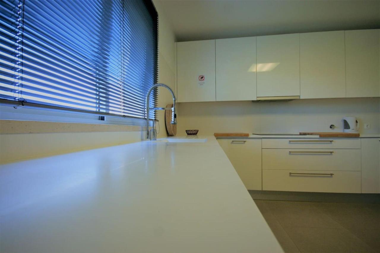 Modern In Luxurious Condominium Appartement Cascais