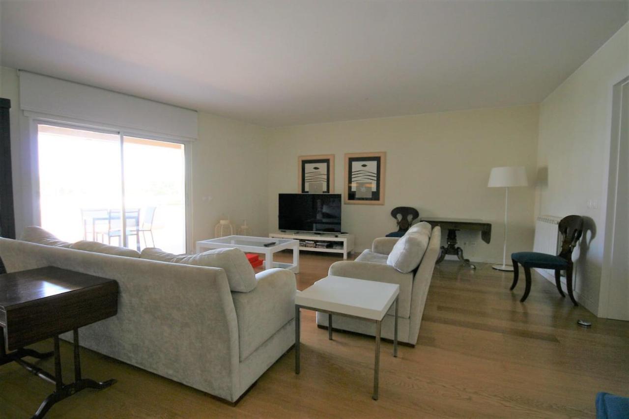 Modern In Luxurious Condominium Appartement Cascais