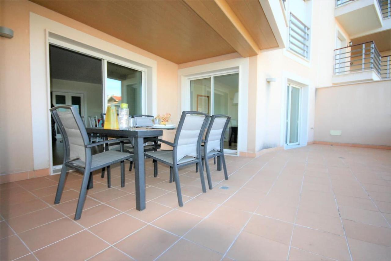 Modern In Luxurious Condominium Appartement *