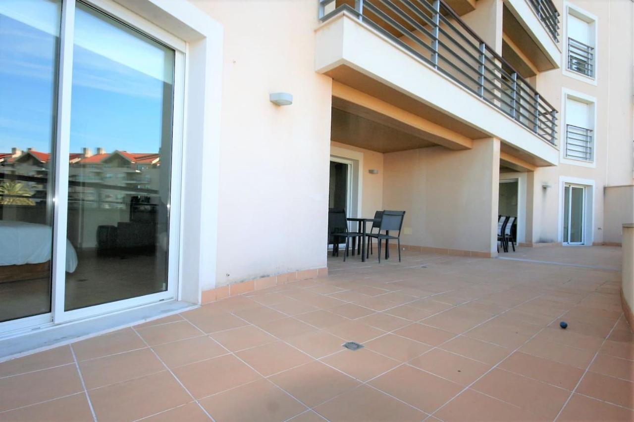 Modern In Luxurious Condominium Cascais
