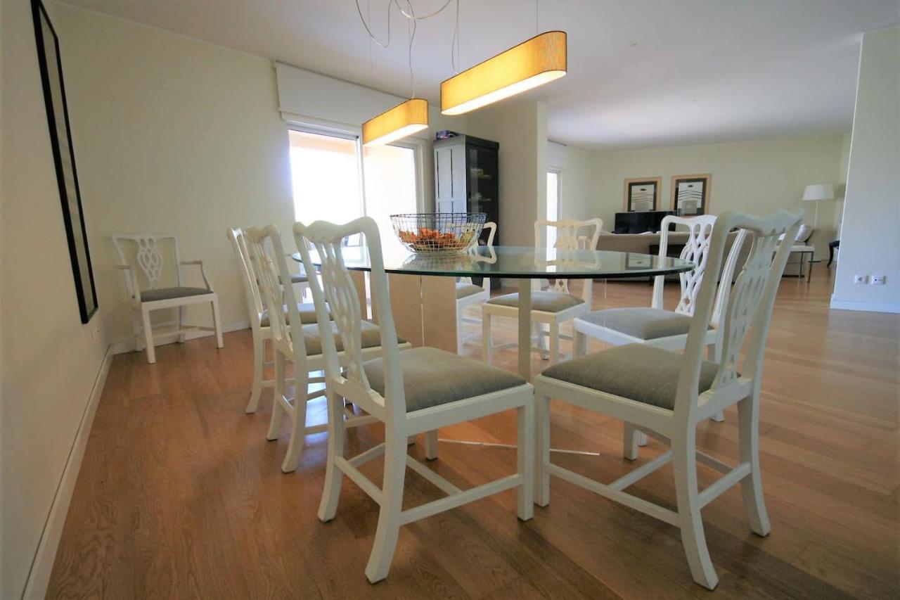 Modern In Luxurious Condominium Appartement