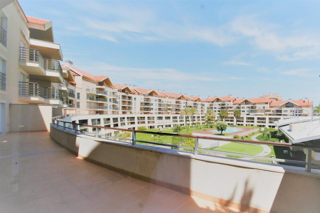 Appartement Modern In Luxurious Condominium Cascais
